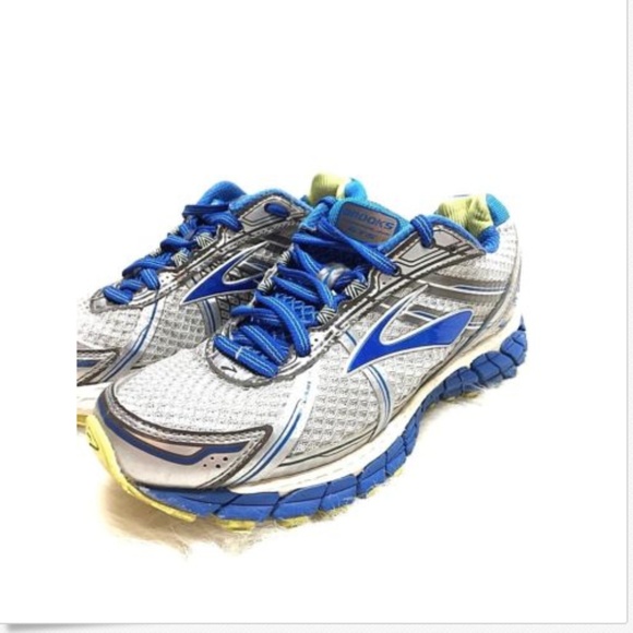 brooks gts womens size 6